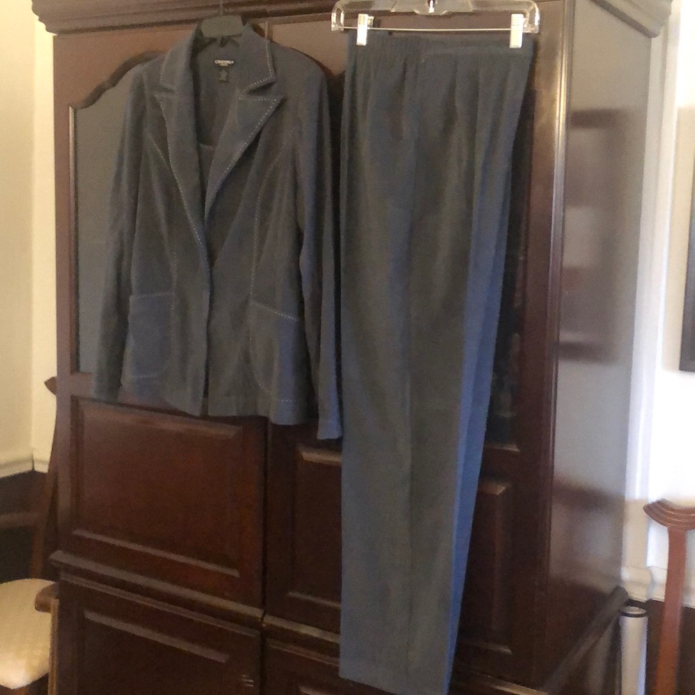Courtenay 2 pc Pantsuit